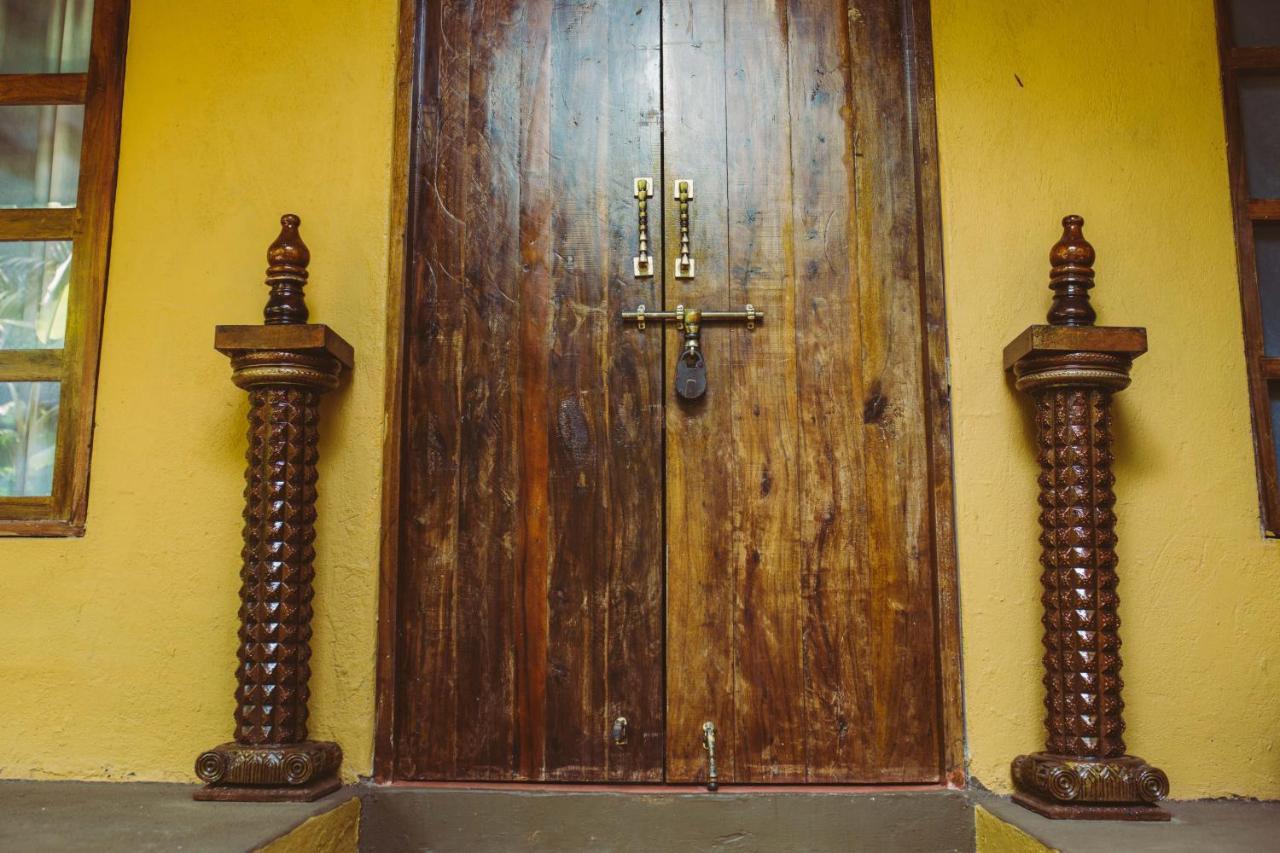 Devarya Wellness Beach Resort Morjim Exterior foto